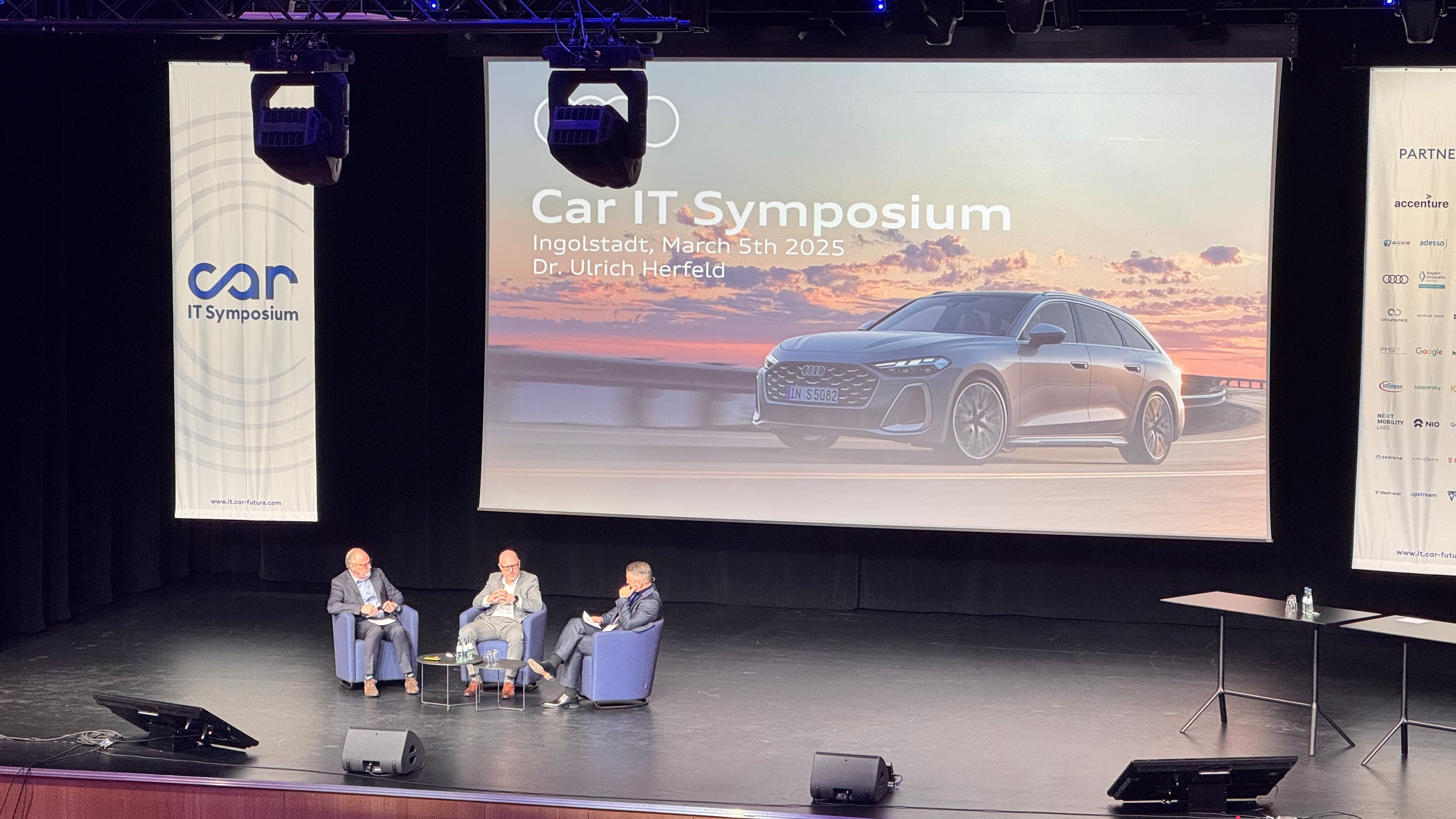 CAR IT-Symposium stage